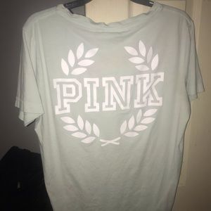 A mint color PINK t shirt😍🐕